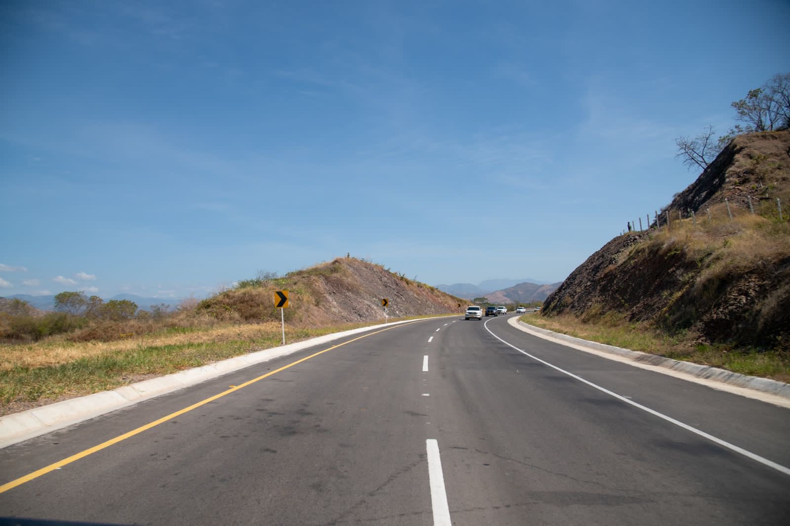 Inauguran nuevo tramo de la Ruta del Sol 3 en Cesar