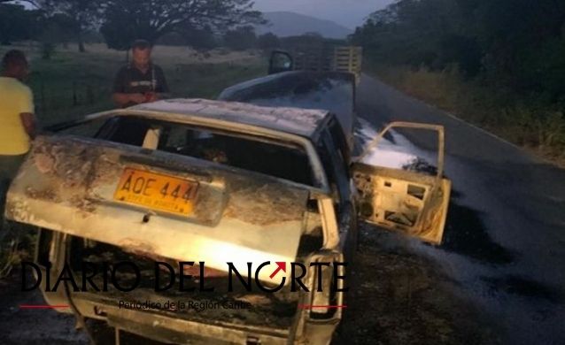Vehículo fue incinerado en la vía El Tablazo – San Juan del Cesar