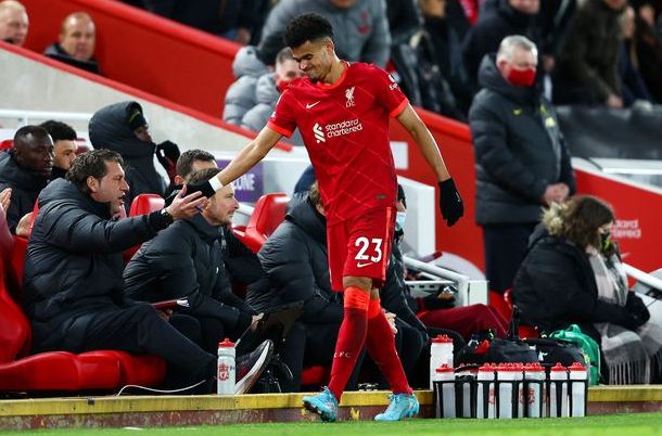 Luis Díaz recibe buenas calificaciones y comentarios de la prensa inglesa, hinchas de Liverpool y su técnico
