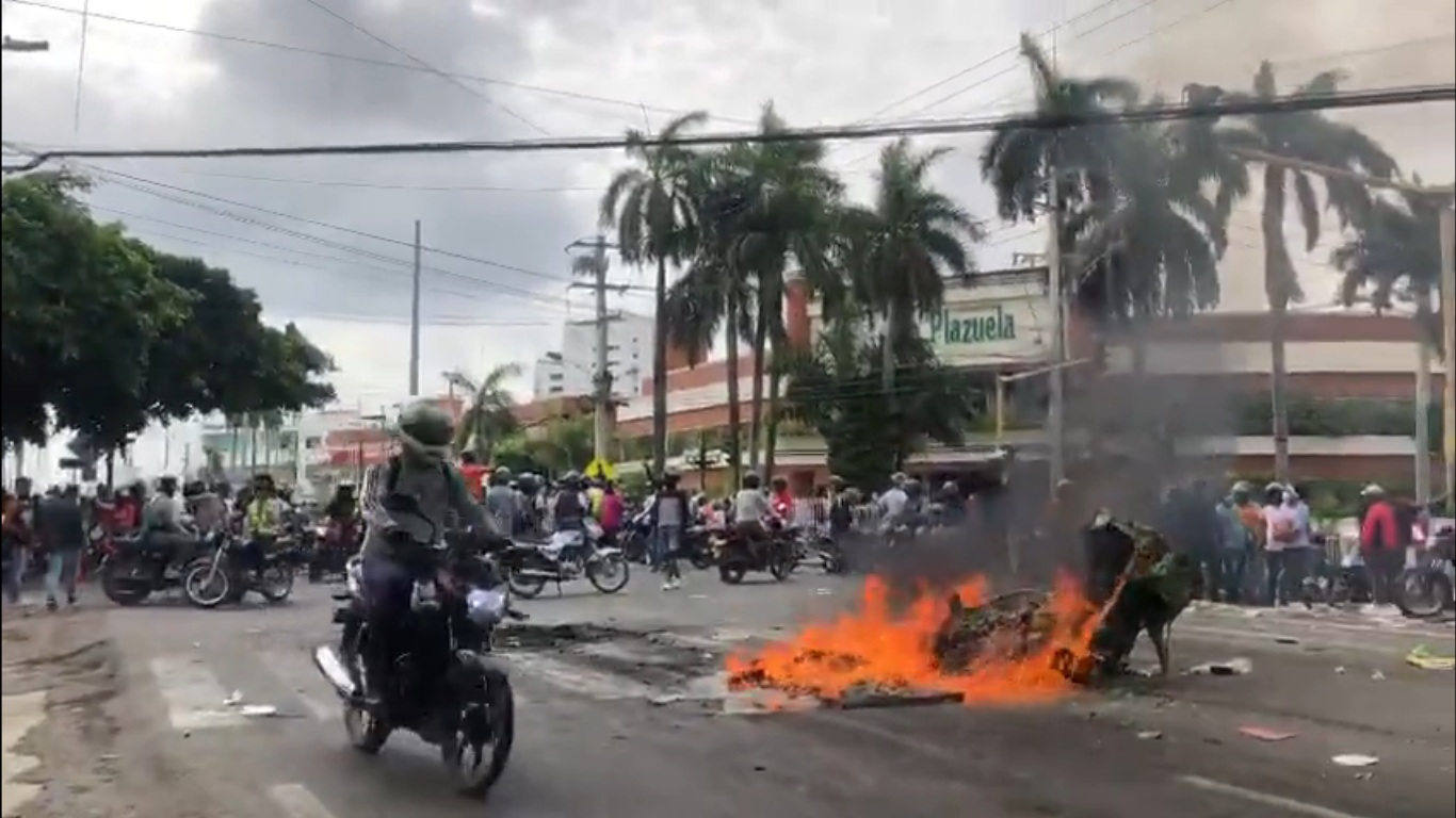 Disturbios en Cartagena durante paro de mototaxistas