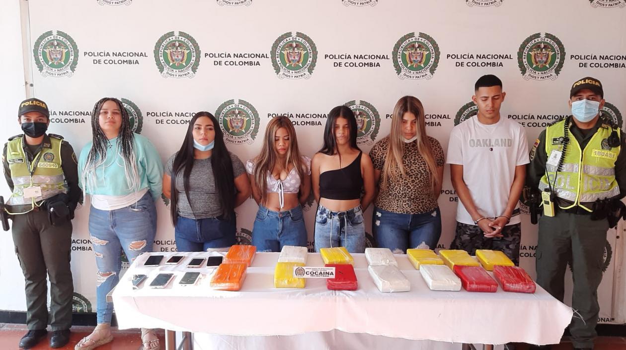 Capturan en el aeropuerto Ernesto Cortissoz a 5 mujeres y 1 hombre con 16 kilos de cocaína