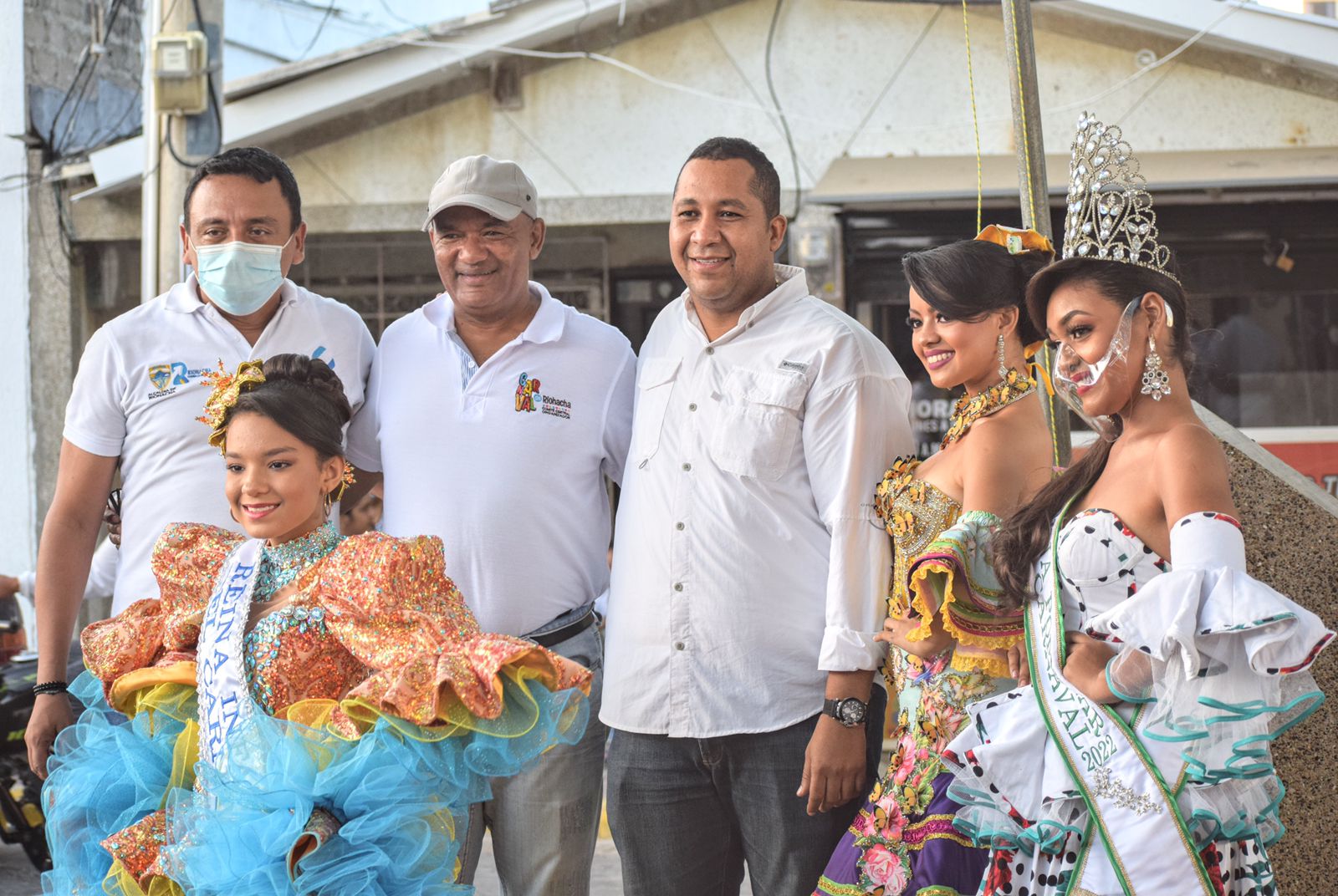 Con la izada de bandera y la lectura del bando inicio el cronograma del Carnaval de Riohacha 2022