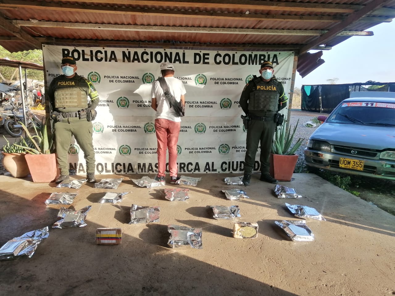 Capturan a dos personas movilizando 8500 gramos de marihuana tipo creepy