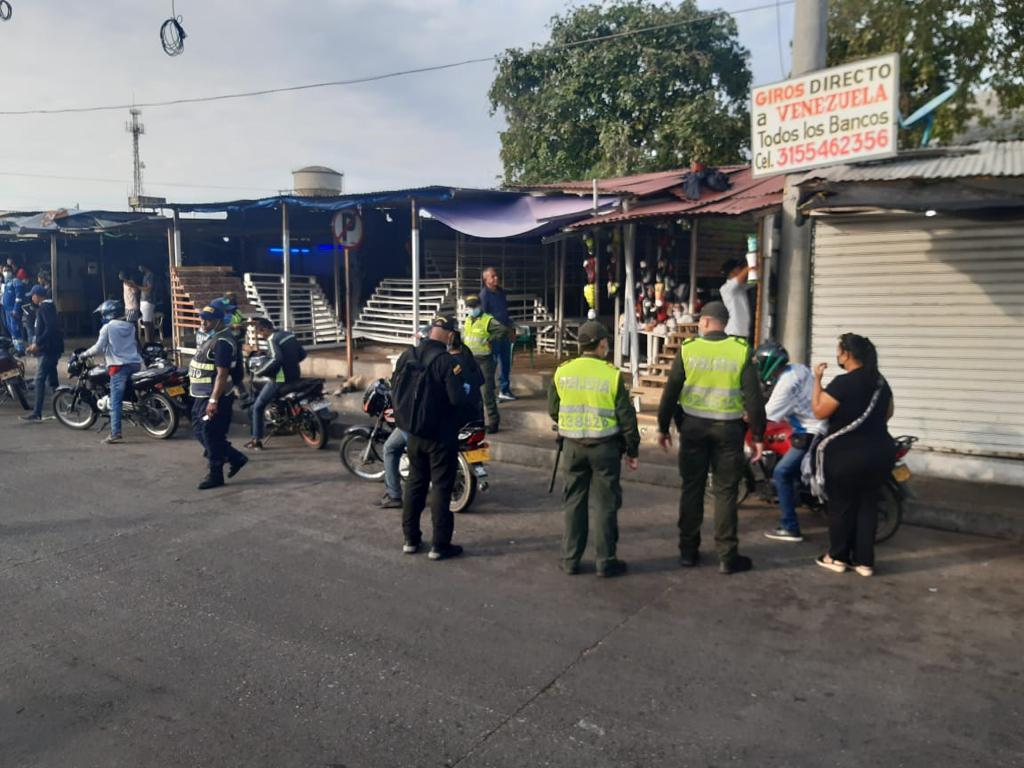 Policía Nacional realizó intervención al mercado viejo de Riohacha