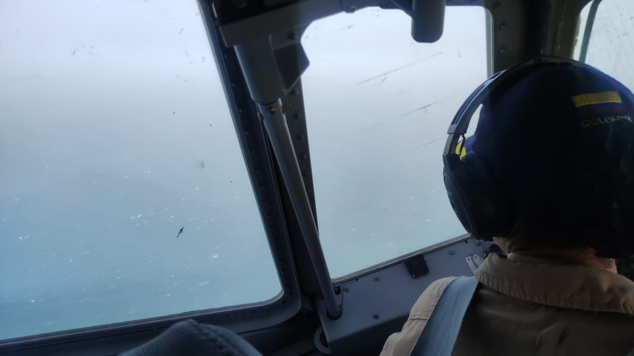 Armada de Colombia continúa la búsqueda de seis personas desaparecidas