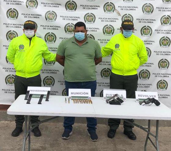 Con armas de fuego y municiones en su poder cae en Maicao un presunto homicida