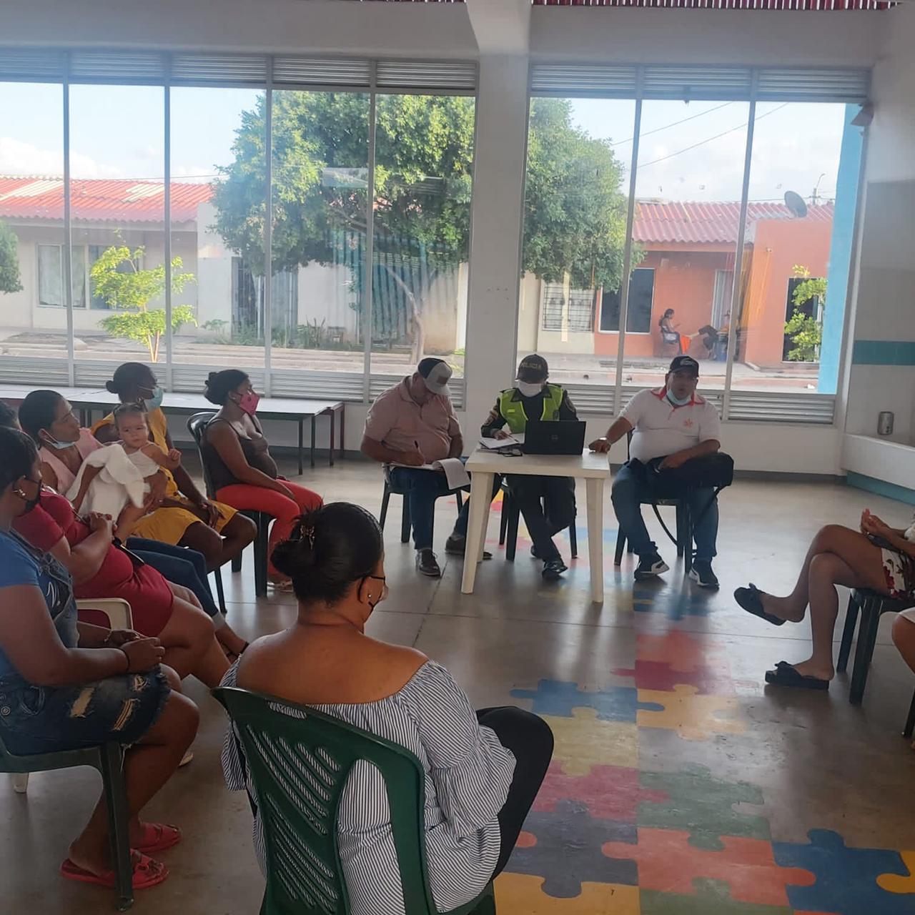 ‘Jóvenes a lo bien’, el programa de capacitación y prevención de la Policía Nacional se trasladó a Fonseca