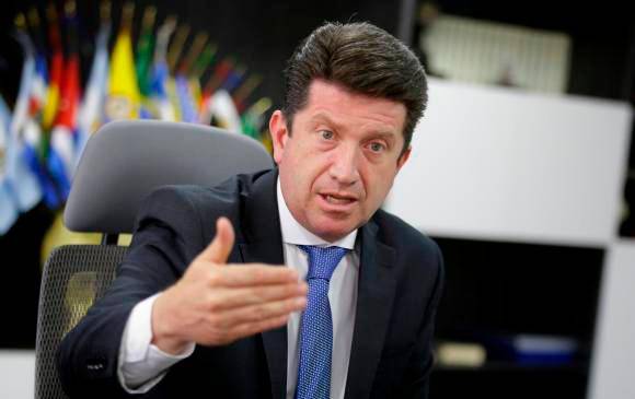 Consejo de Estado decidirá si el ministro de Defensa deberá dejar el cargo por violar la Ley de Cuotas de género