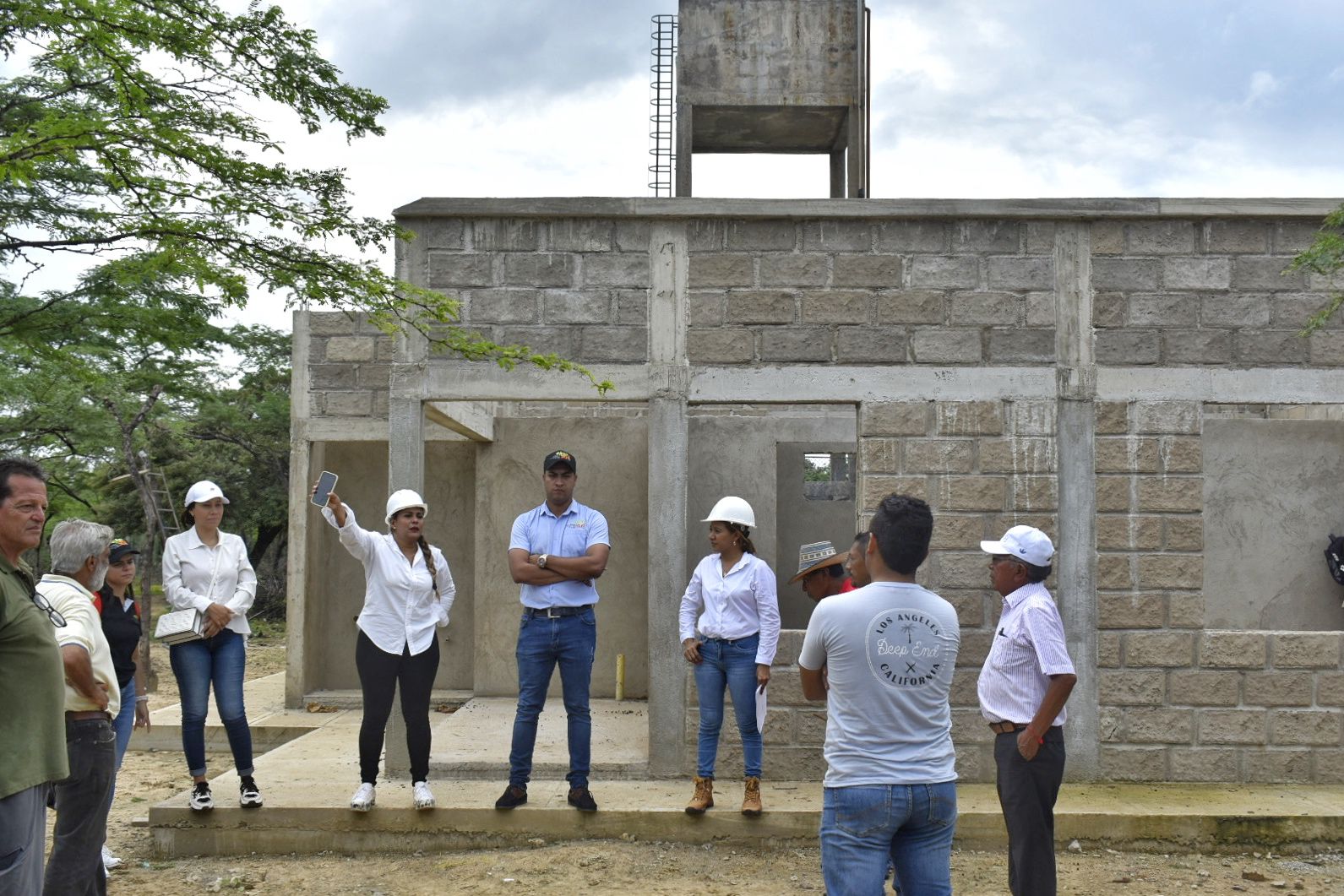 Recorriendo obras, así anda Andreina García, gerente de Esepgua