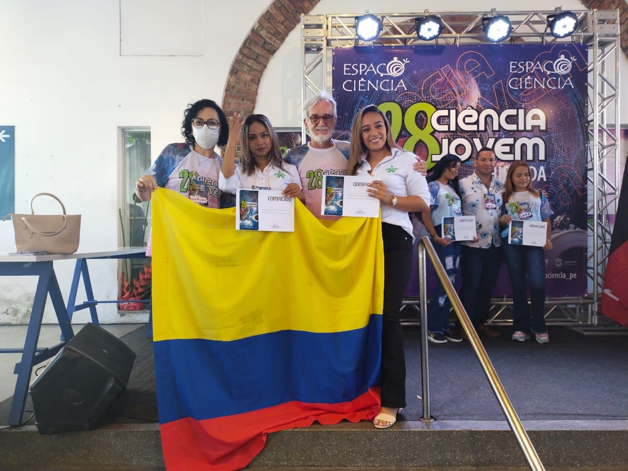 En Brasil aprendices SENA La Guajira participan en encuentro internacional de investigación