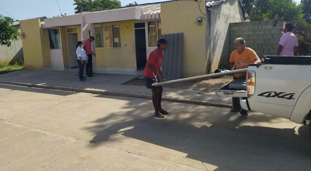 Afectados por ola invernal en San Juan del Cesar reciben ayudas gestionadas por la administración municipal