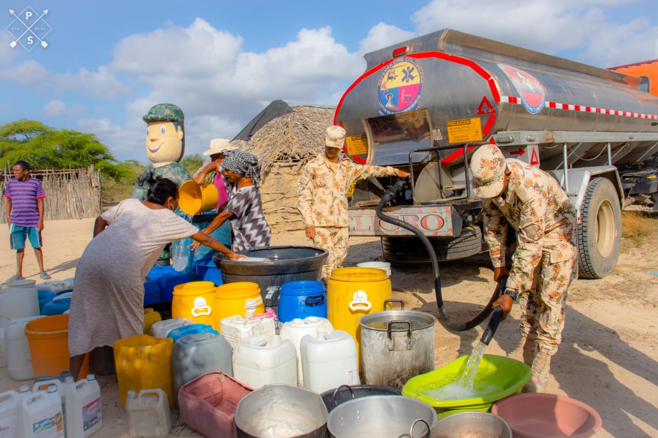 Batallón Cartagena abasteció de agua potable a 100 familias de la comunidad Majawito