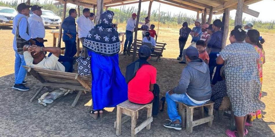 Comunidad wayuú Romana continúa  bloqueo en la planta del Parque Eólico Windpeshi