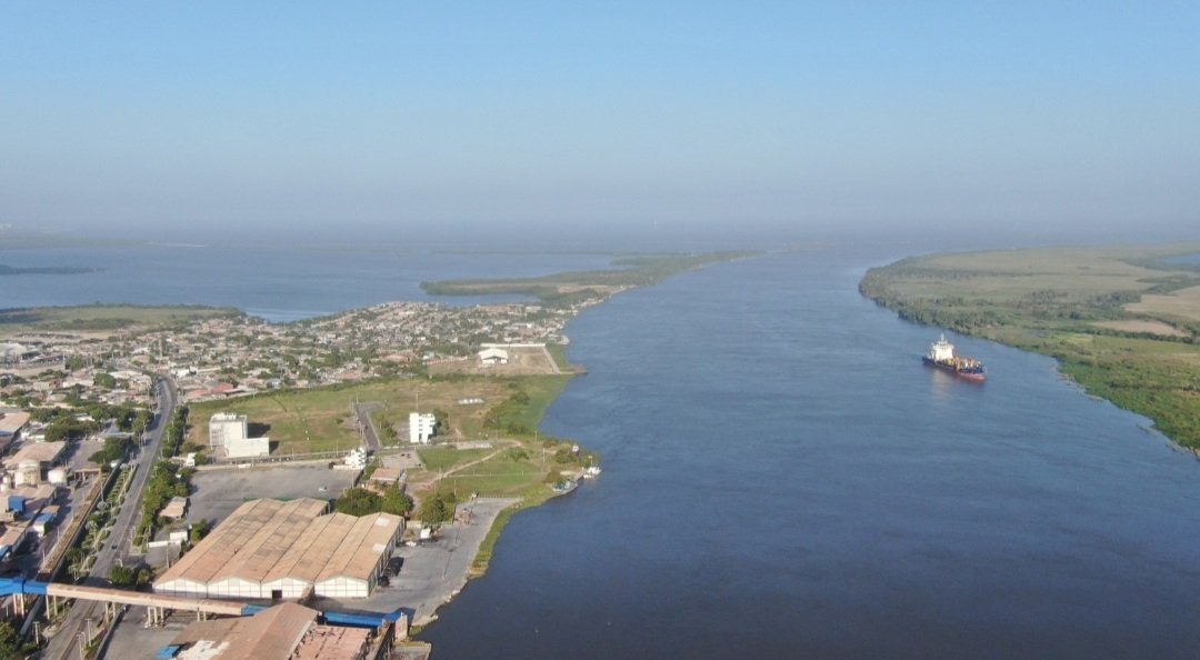 Buque cargado con 20 mil barriles de combustible partirá desde el Puerto de Barranquilla hacia Tumaco