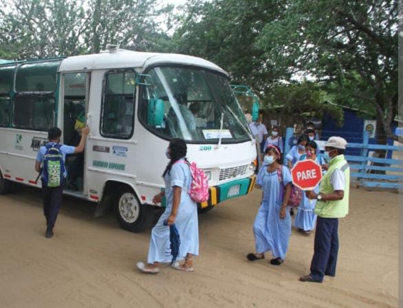 Secretaría de Educación solicita apoyo  al Gobierno nacional para ejecución del transporte escolar en La Guajira