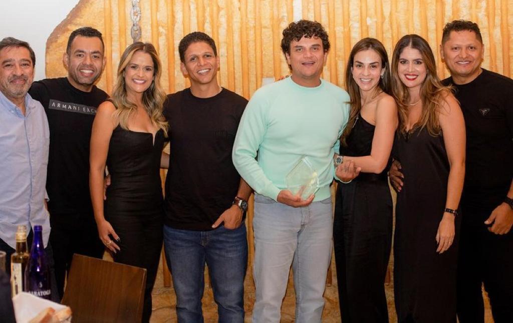 Silvestre Dangond recibió la estatuilla de los Upar Awards 2023