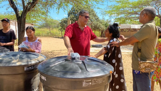 Excongresista ‘Santa’ Lopesierra advierte que aspira a la Alcaldía de Maicao por firmas y no por ningún partido político