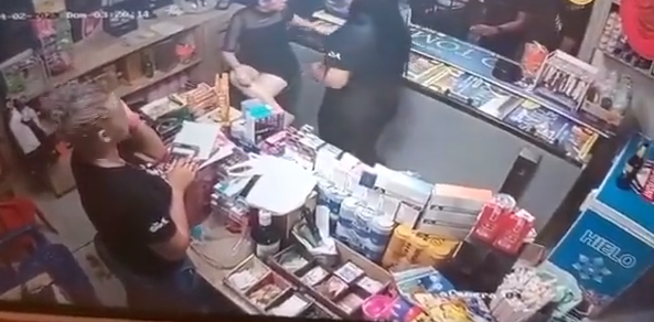 Tres mujeres que atendían local comercial en Riohacha fueron agredidas por varios hombres