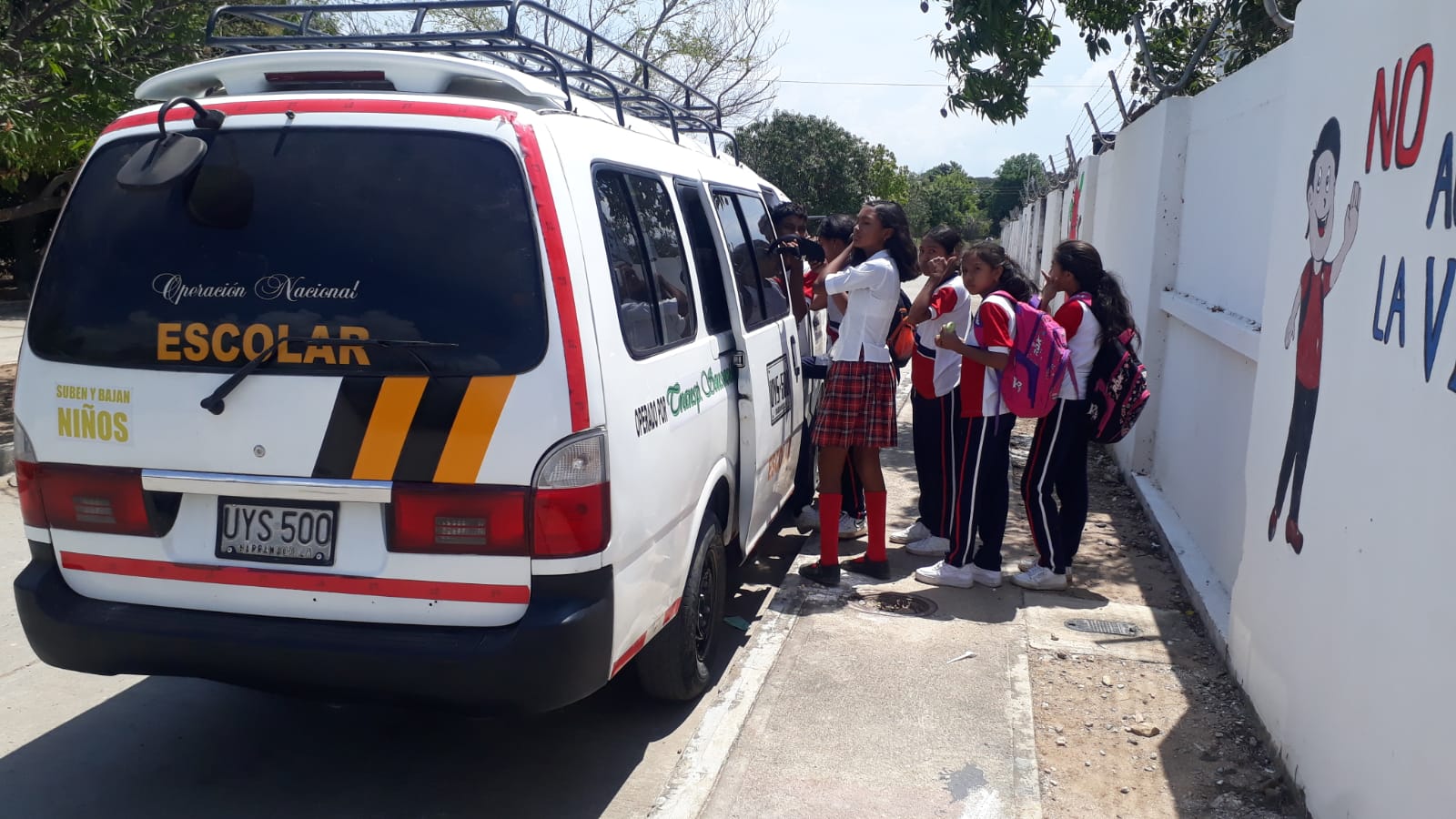 Iniciaron operación 105 rutas escolares en zonas rurales e indígenas en los 12 municipios no certificados de La Guajira