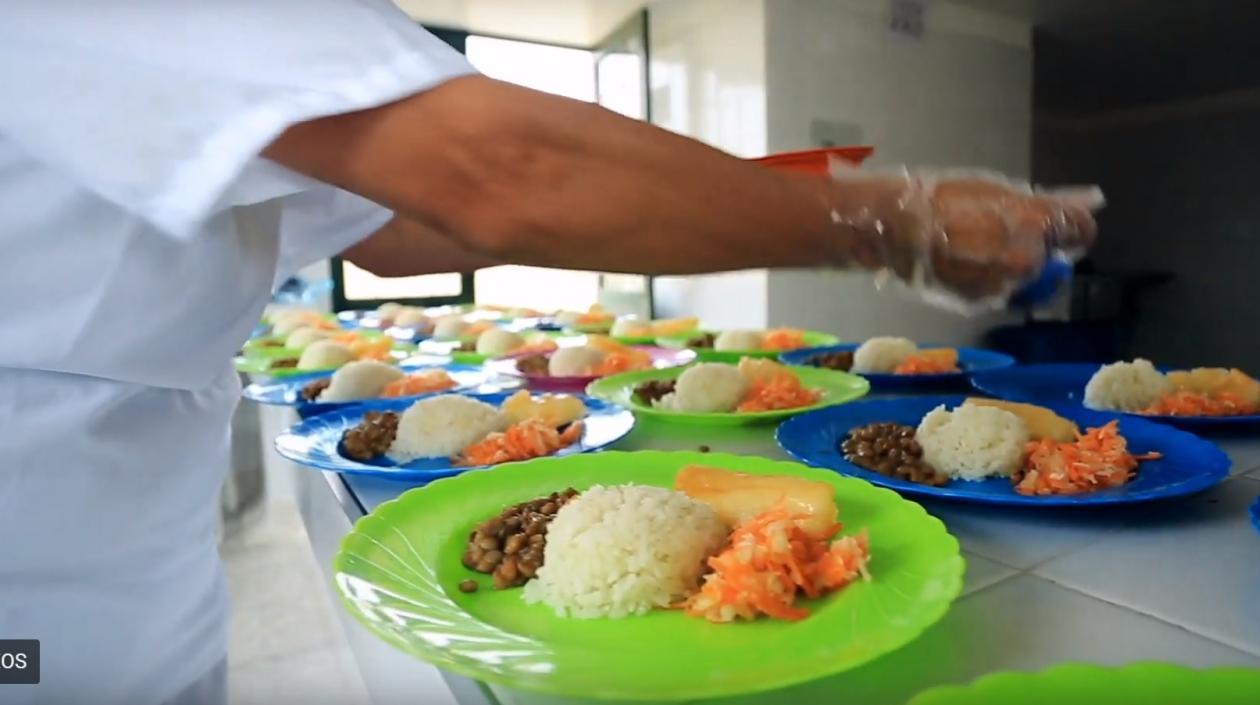 Contraloría indica que más de 240mil niños de las zonas más vulnerables del país no están recibiendo alimentos del PAE