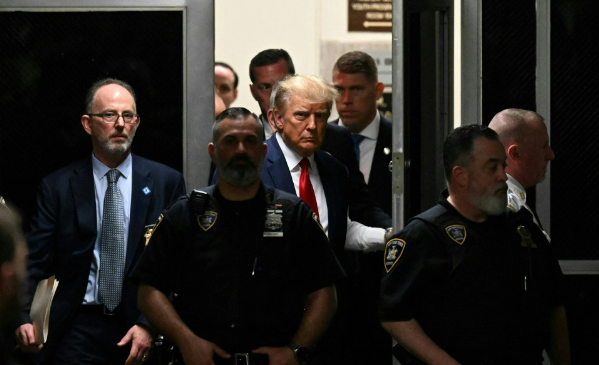 Donald Trump se entregó ante una Corte de New York y se declara inocente de 34 cargos penales