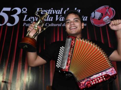 Por tentativa de feminicidio fue denunciado el Rey Vallenato, Augusto “Tuto” López