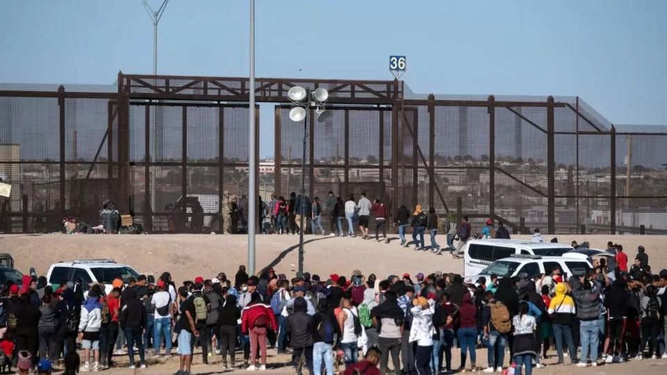 Tras el fin del Título 42, el Pentágono envía 1.500 solados a la frontera con México para evitar ingreso masivo de migrantes