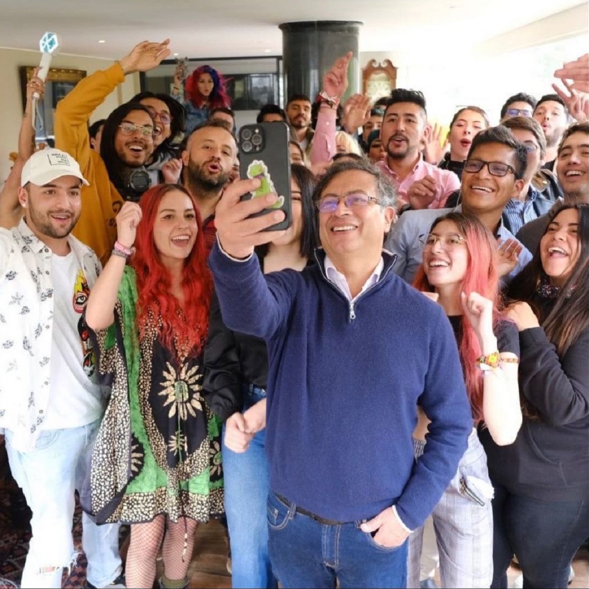 ¡Presidente cúmplale a los estudiantes!