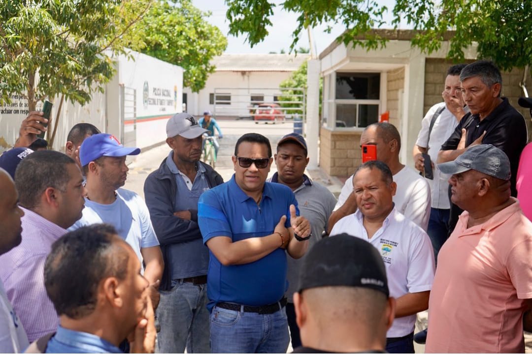 Dueños de vehículos venezolanos inmovilizados en La Guajira advierten vías de hecho por incumplimiento de acuerdos