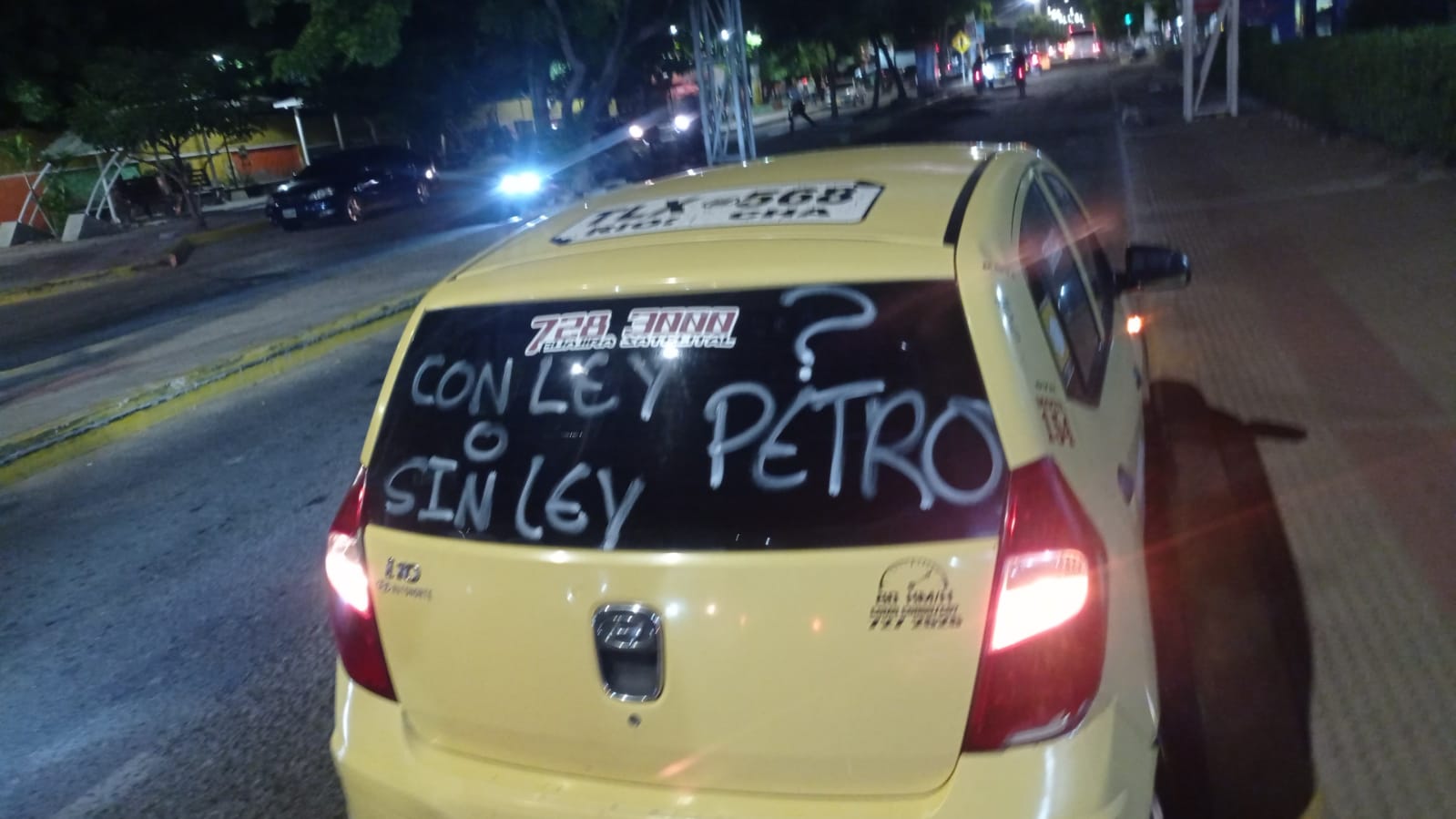 “Petro no nos quiere escuchar, nos vamos a paro”: gremio taxista advierte toma de Riohacha