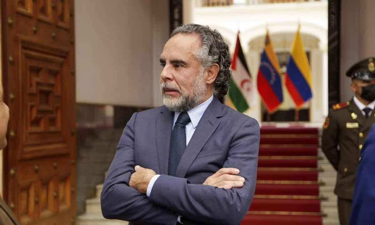 Armando Benedetti admite que sus insultos en los audios fueron producto de la rabia y el trago
