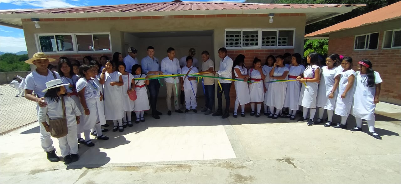 Con una ceremonia ancestral alcaldía de San Juan del Cesar entrega obras de ampliación en institución indígena