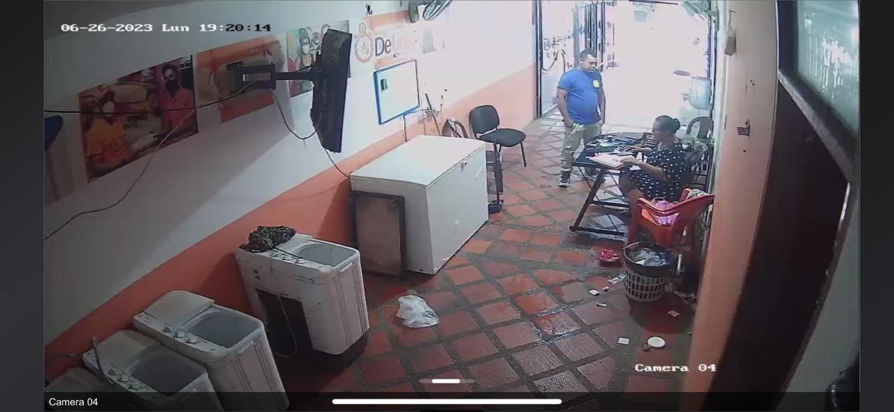 Comerciantes reportan nueva modalidad de robo de celulares en locales comerciales de Fonseca