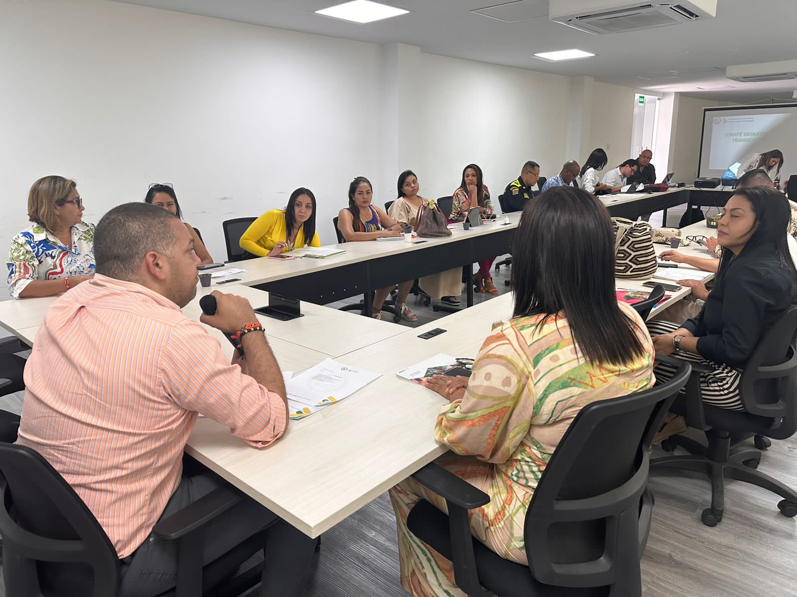 Gobernación impulsará proyectos productivos para la población víctima de La Guajira