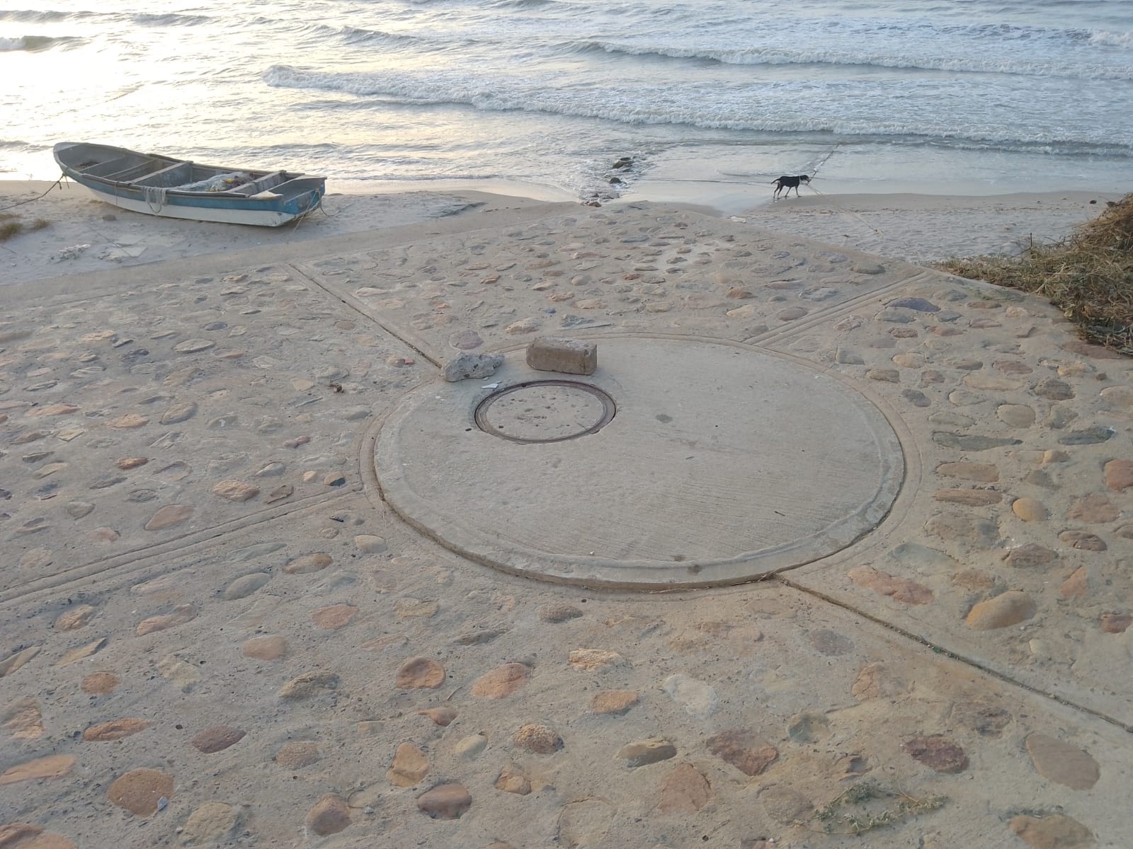 Empresa Aqualia descarta rebose del sistema de alcantarillado en el barrio José A. Galán