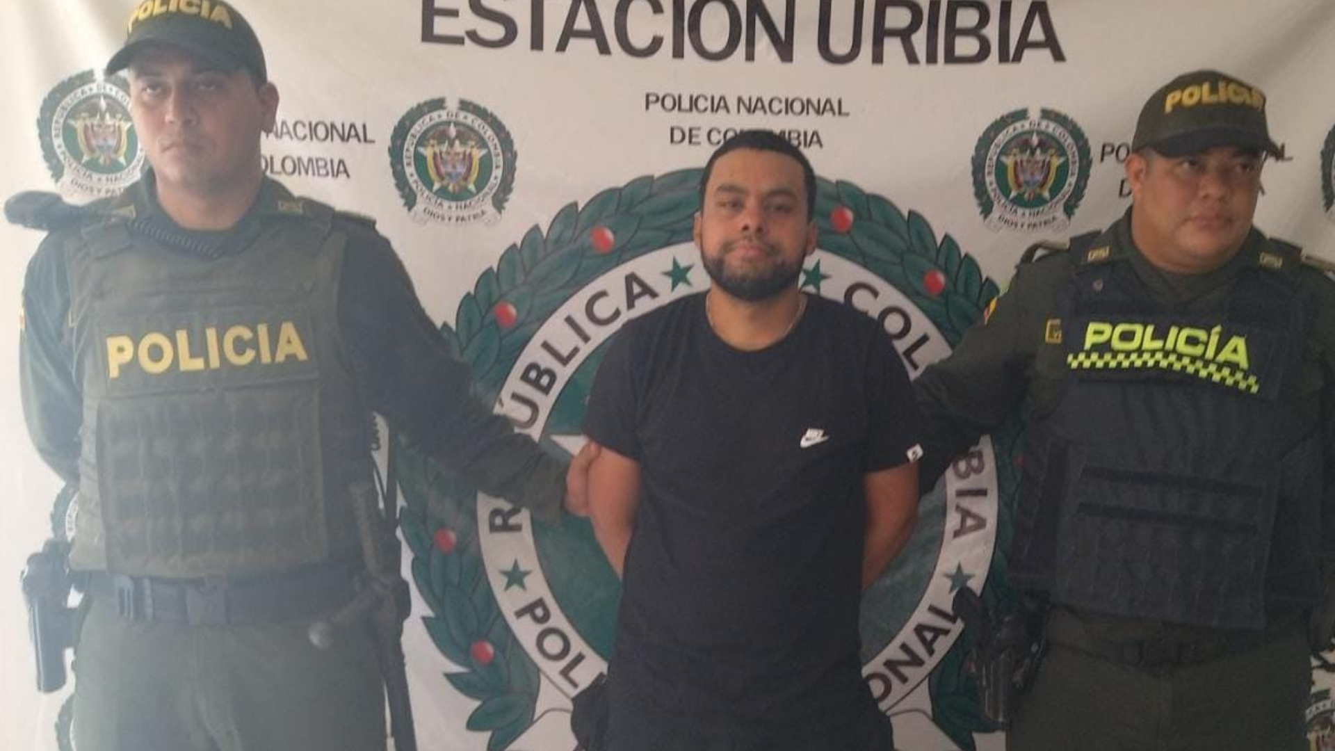 En Uribia capturan a extranjero portando pistola con la que atentaría contra una persona