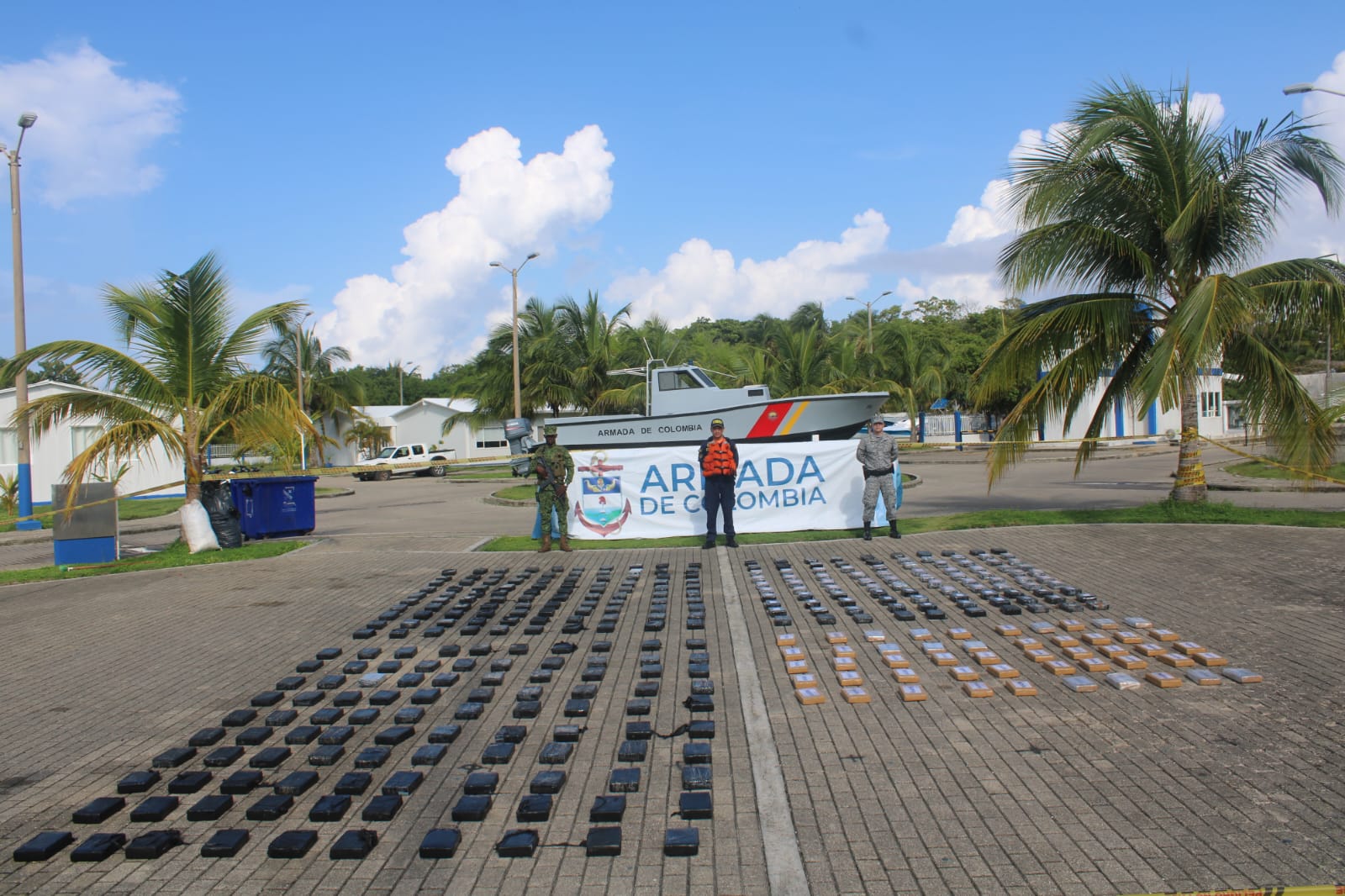 Incautan en el mar Caribe 350 kilos de cocaína avaluados en más de 11 millones de dólares  
