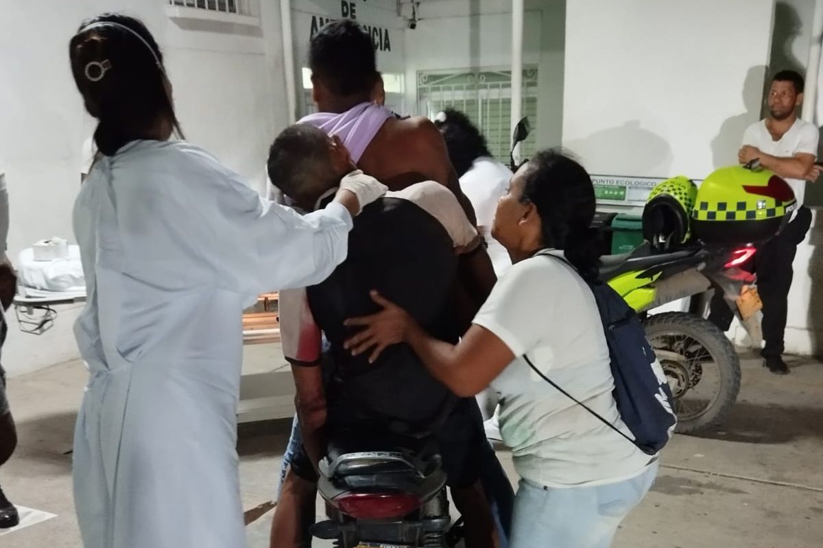 En Riohacha un hombre resultó herido al evitar robo de celulares a sus hijos