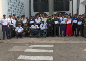 Más de 1.000 vigilantes celebraron su día junto a la Policía Nacional en La Guajira