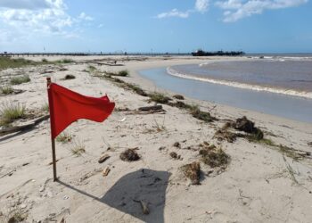 Playas del Riíto y muelle de Riohacha siguen  cerradas por la fuerte corriente del río Ranchería