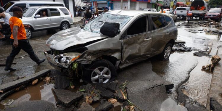 21 muertos y miles de personas desplazadas dejaron fuertes lluvias en República Dominicana