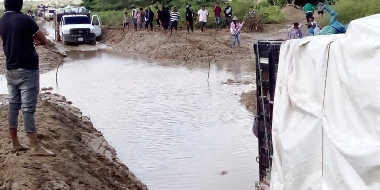 Vías en la Alta Guajira se encuentran intransitables por el fuerte invierno