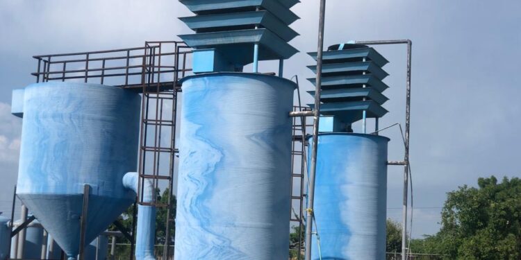 ESP garantiza suministro de agua en Camarones tras daño eléctrico en un transformador