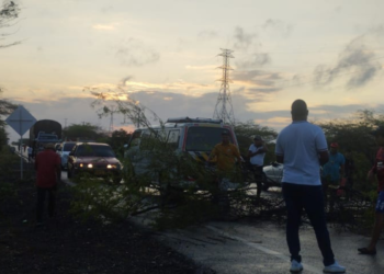 Bloquean la vía Riohacha – Maicao para exigir posesión de autoridad tradicional