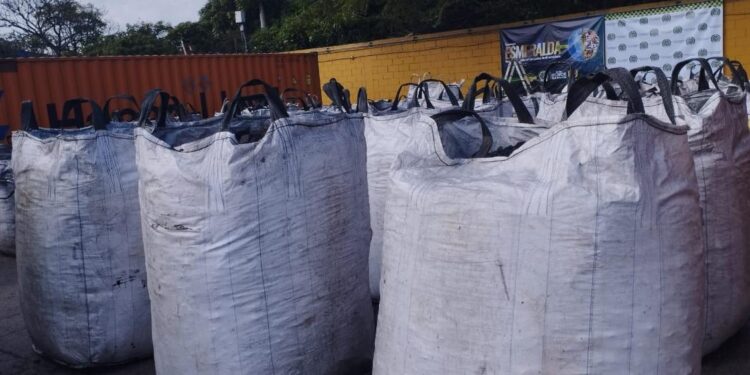 Incautan más de dos toneladas de cocaína en el Puerto de  Barranquilla