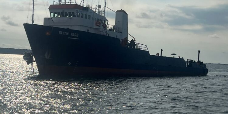Once días de espera de la autorización de zarpe a la motonave ‘Faith Yadd’ en la Alta Guajira deja millonarias pérdidas