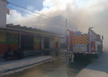 Incendio de bodega en el mercado nuevo de Riohacha dejó solo daños materiales