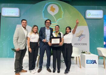 Asocodis entregó el premio Ámbar 2023 a la empresa Air-e