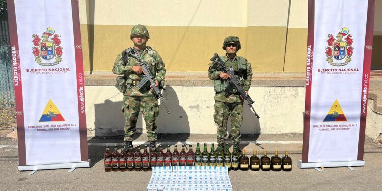 Incautan 23 botellas de licor y 1.275 cigarrillos en las vías del sur de La Guajira