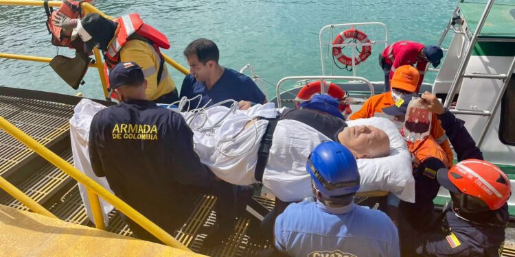 Extranjero que estaba en crucero por la Alta Guajira fue evacuado por emergencia médica